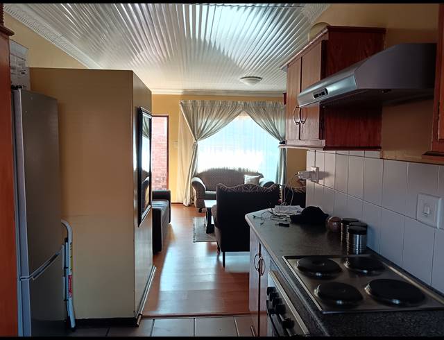 2 BEDROOM TOWNHOUSE FOR SALE IN NAVALSIG